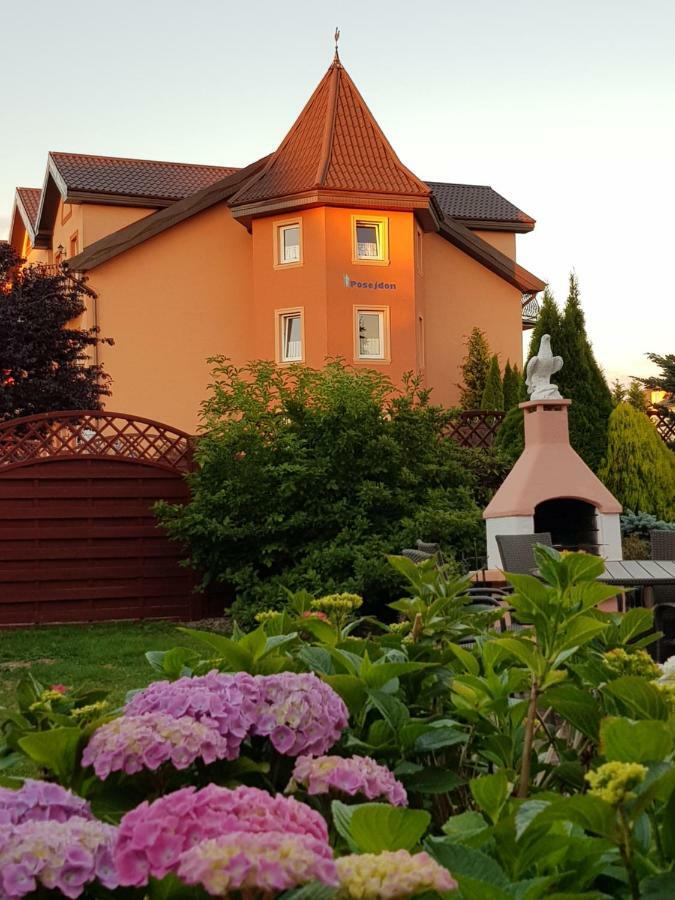 Posejdon Bed & Breakfast Ustronie Morskie Exterior photo
